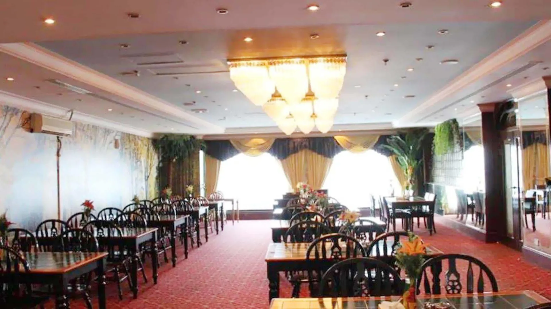 דובאי Royal Garden Hotel