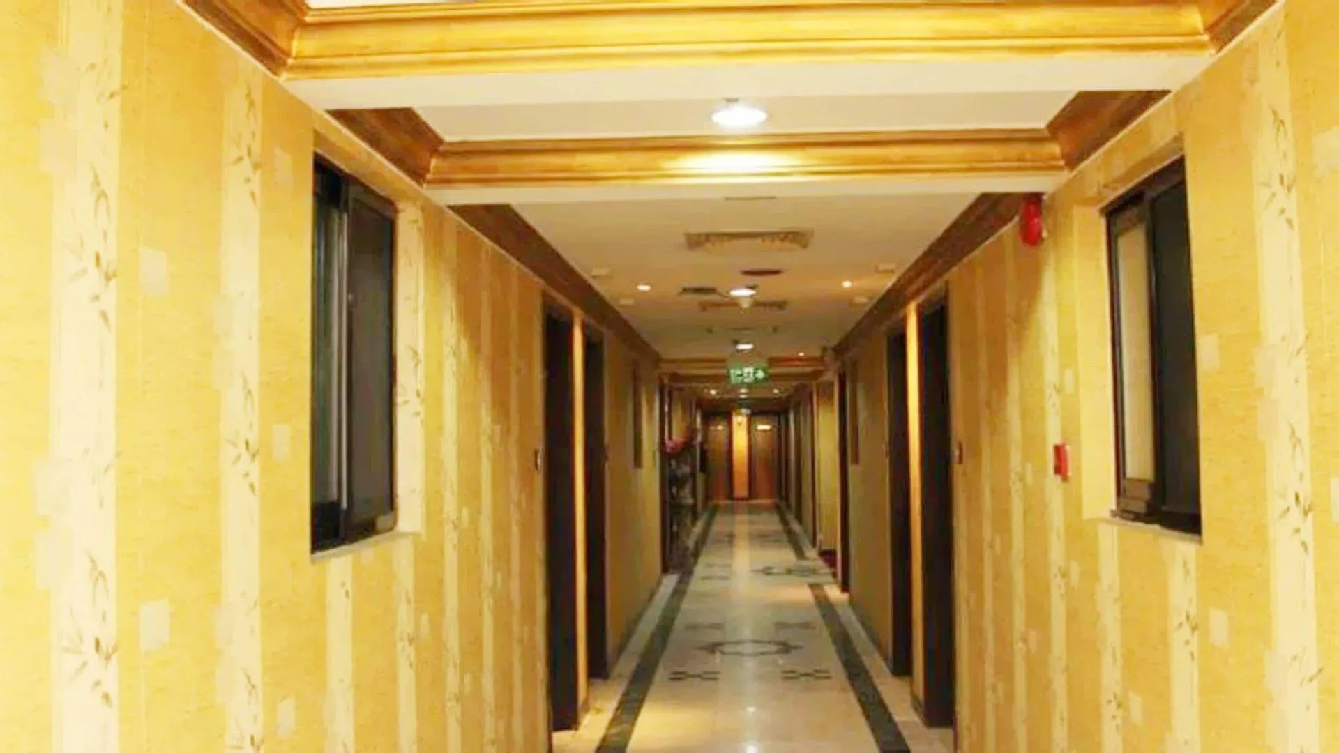 דובאי Royal Garden Hotel
